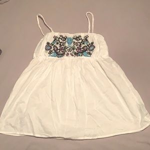 IZ Byer California Brand babydoll cami top , white w/ embroidered design.Size:L